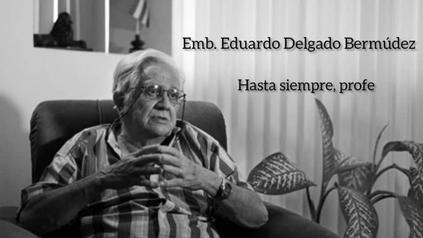 fallece  Profesor Eduardo Delgado Bermúdez