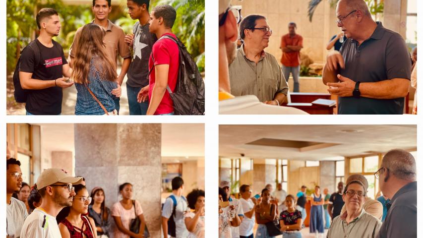 Estudiantes del ISRI se movilizan junto a los directivos y funcionarios del Cancillería de Cuba ante la situación energética del país. 